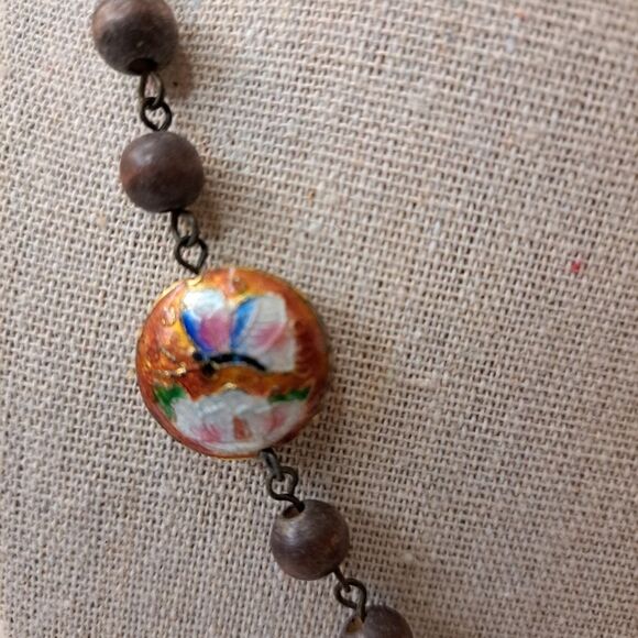 VINTAGE RED AGATE LEAF CROSS PENDANT ON WOODEN BEADS NECKLACE - RARE - Picture 8 of 12